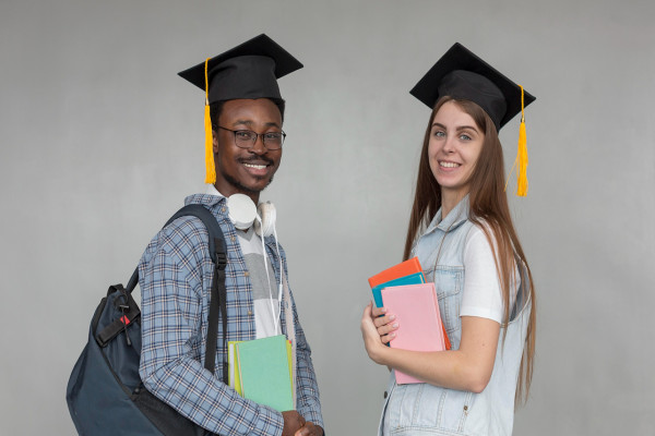 Giáo trình ngữ pháp Pre-IELTS: Cách chọn tài liệu đúng để xây nền câu vững trước khi học IELTS