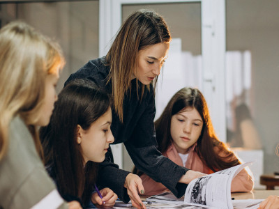 Giáo trình IELTS từ 5.5 lên 6.5: Cách chọn tài liệu đúng để nâng band có chiến lược và bền vững